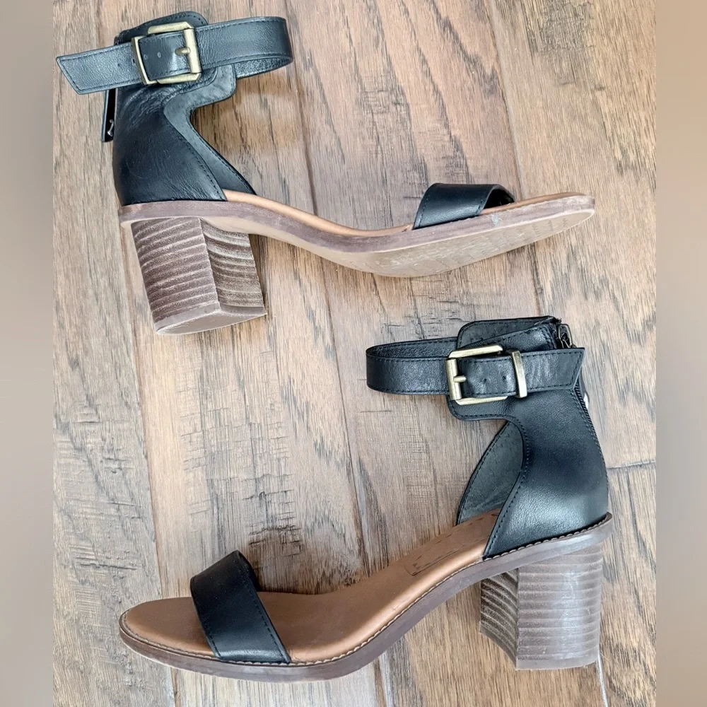 Zodiac Ilsa Black Ankle Strap Heels